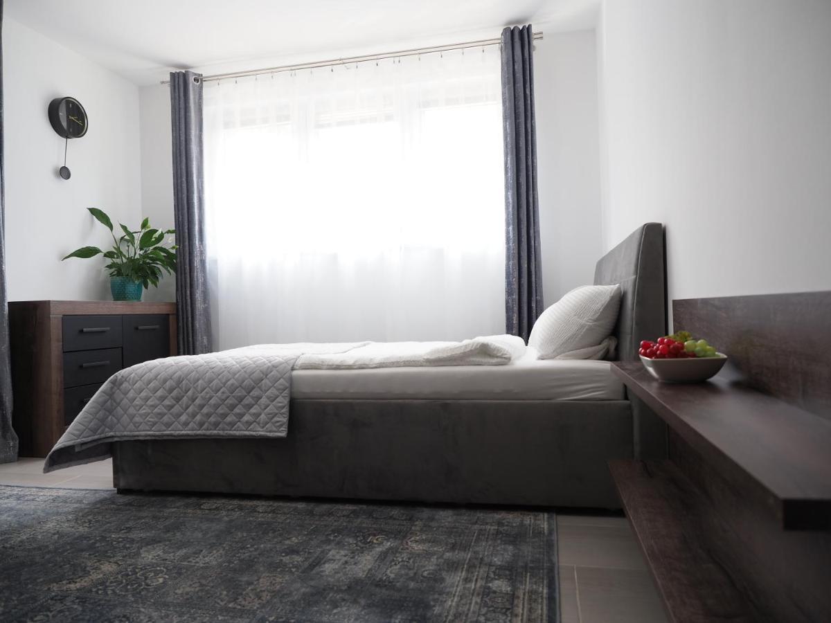 Adobe Apartment - Przytulny I Free Parking Wroclaw Luaran gambar