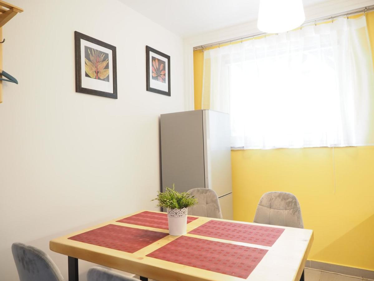 Adobe Apartment - Przytulny I Free Parking Wroclaw Luaran gambar